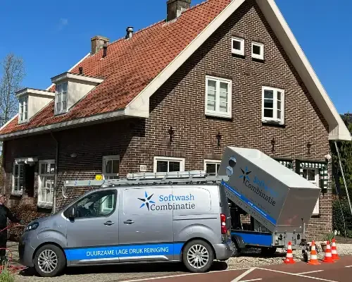 Dakreiniging kermaische pannen na