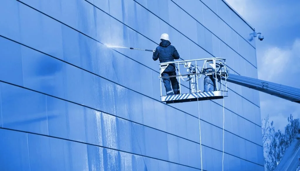Damwand reinigen